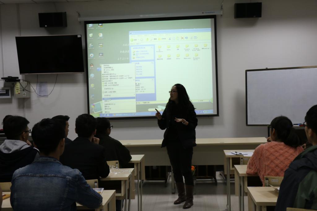 实训中心主任白洁老师介绍活动