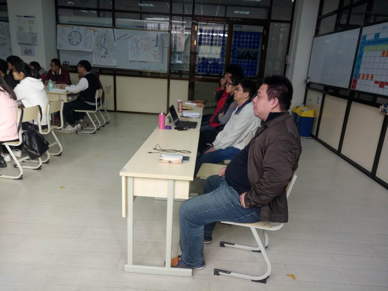 校企双方共同听课