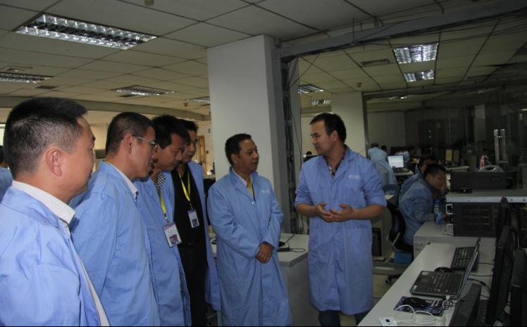 卢院长一行参观研发中心